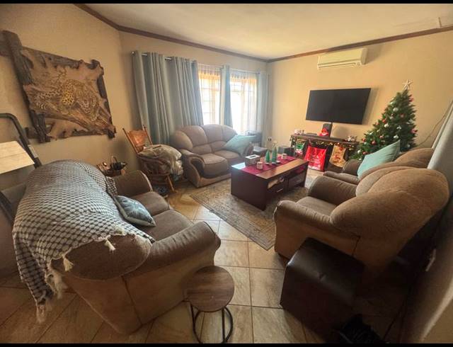 3 BEDROOM TOWNHOUSE FOR SALE IN GHOLFSIG